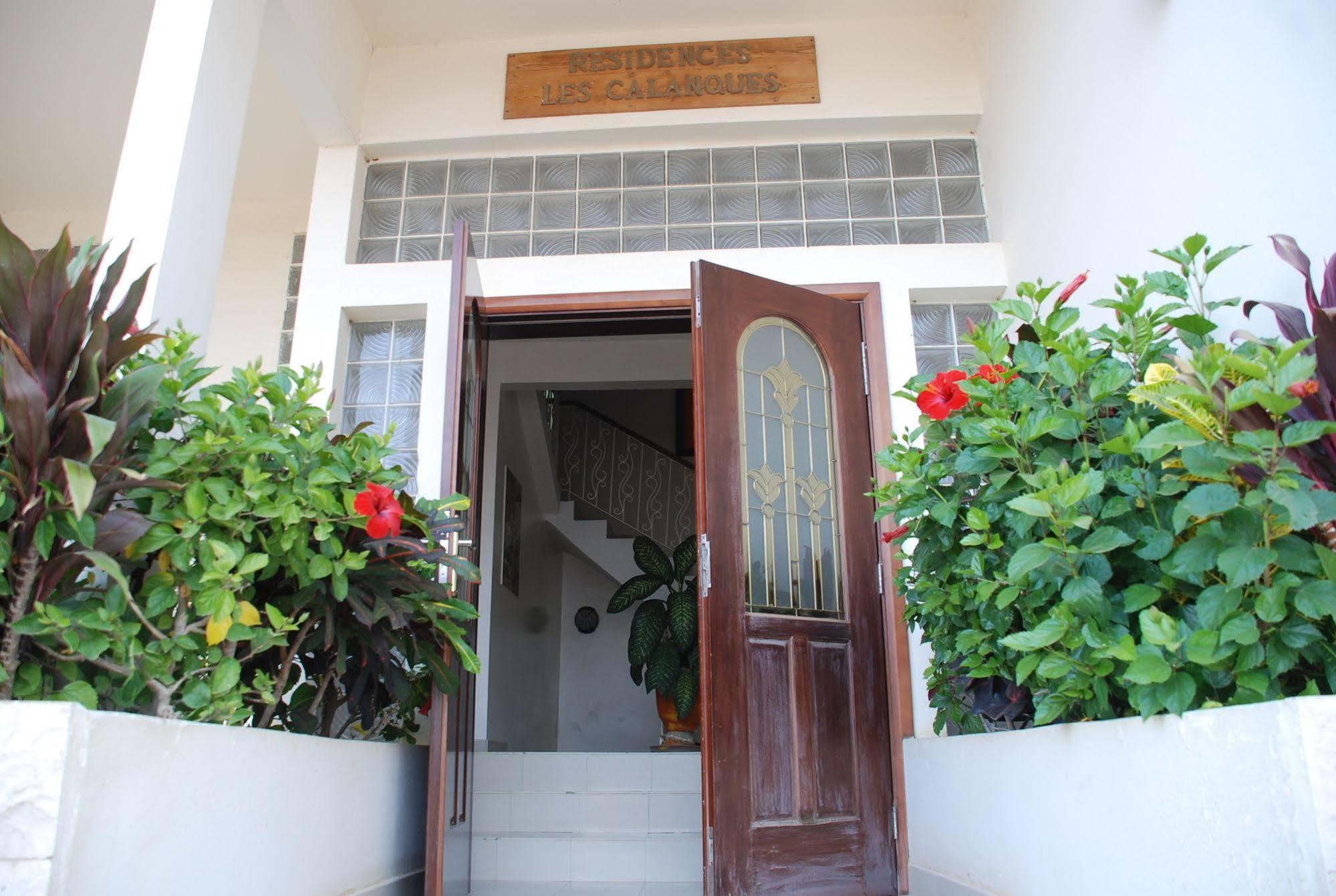 Residence Les Calanques Дакар Екстериор снимка