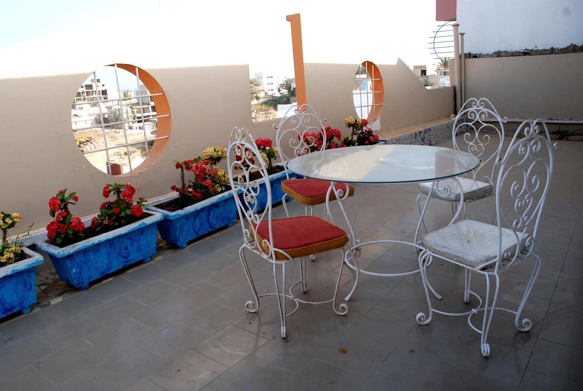 Residence Les Calanques Дакар Екстериор снимка