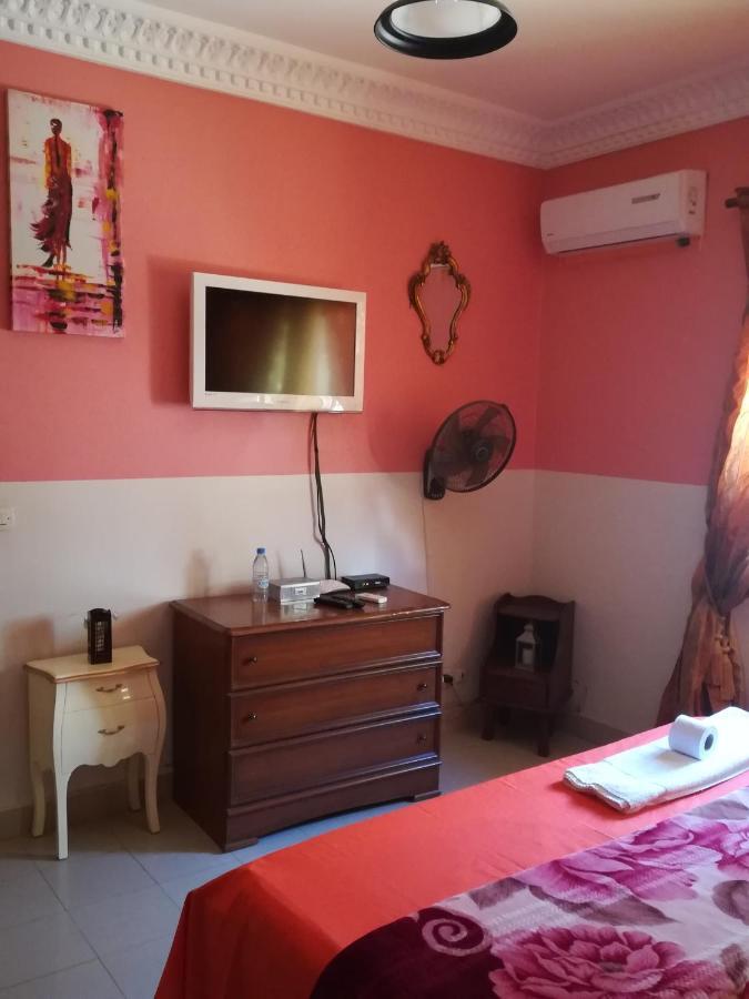 Residence Les Calanques Дакар Екстериор снимка